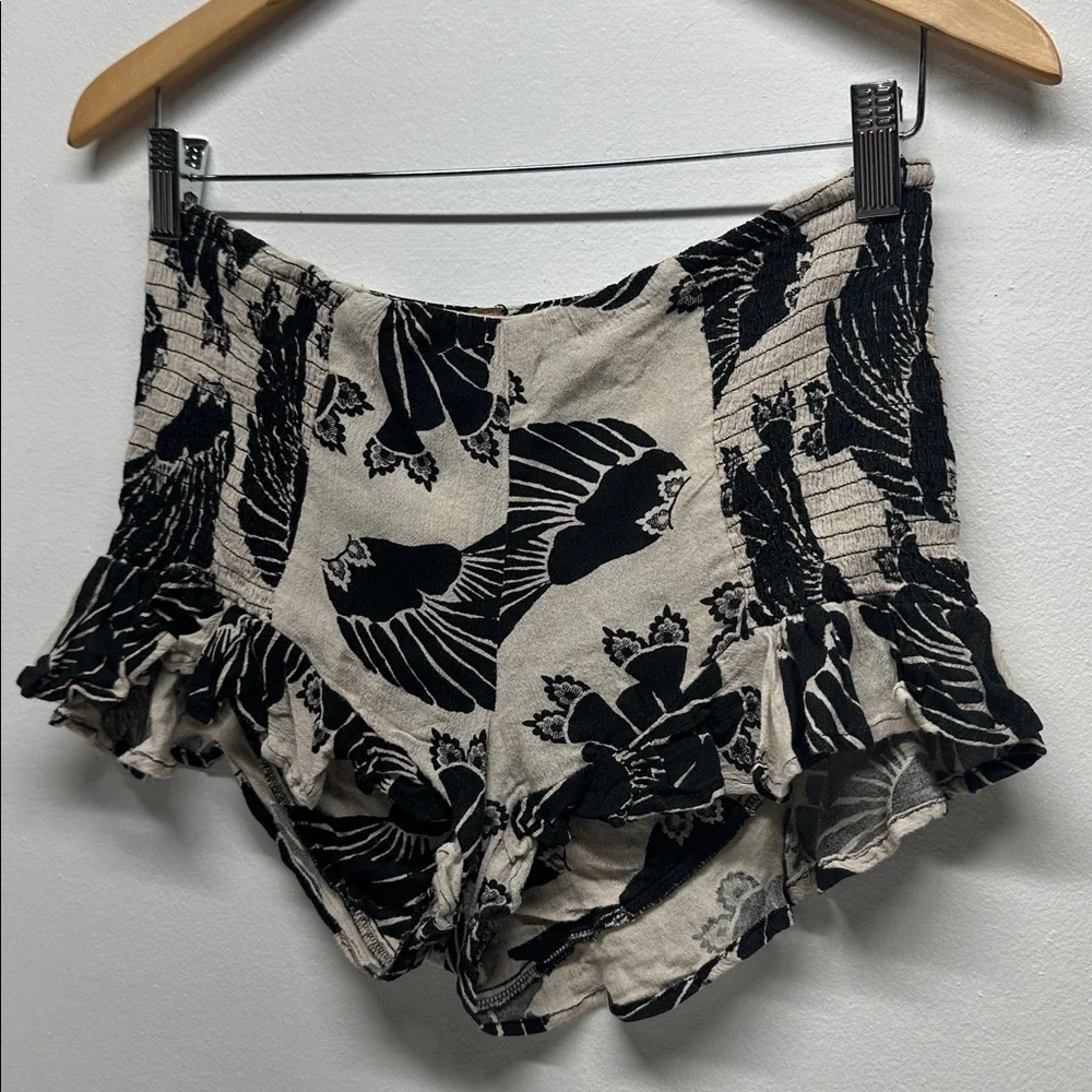 Free People Shorts Elastic Stretch Waist Floral Ruffle Smocked Black Cream Small